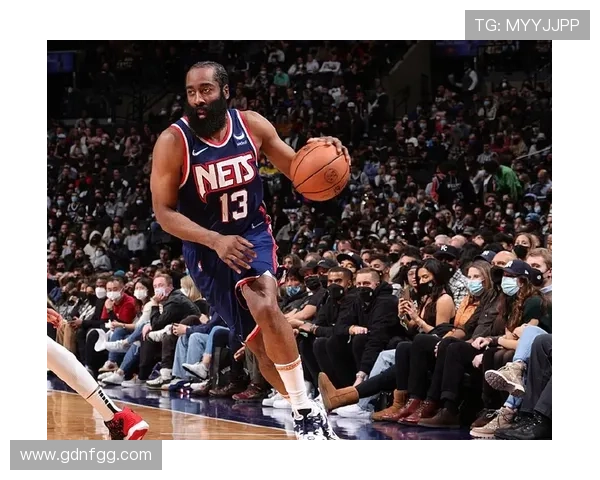 佩杜拉精准助攻助杨瀚森轻松上篮得分展现默契配合